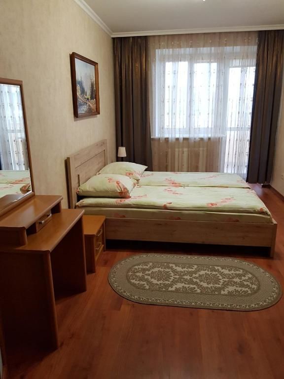 Апартаменты квартира с 3 спальнями в центре Брест-16