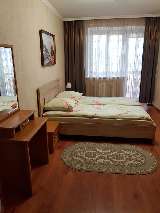 Апартаменты квартира с 3 спальнями в центре Брест-7