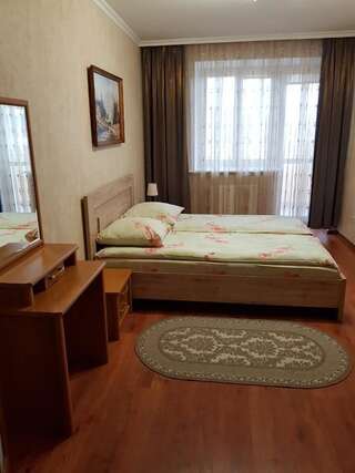 Апартаменты квартира с 3 спальнями в центре Брест Апартаменты с сауной-12