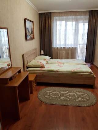 Апартаменты квартира с 3 спальнями в центре Брест Апартаменты с сауной-3