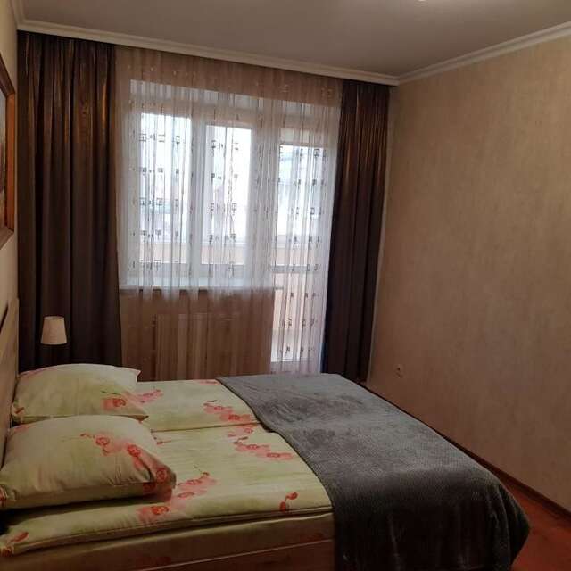 Апартаменты квартира с 3 спальнями в центре Брест-17