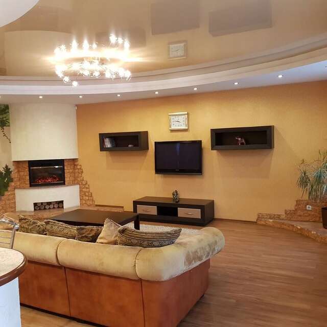 Апартаменты квартира с 3 спальнями в центре Брест-4