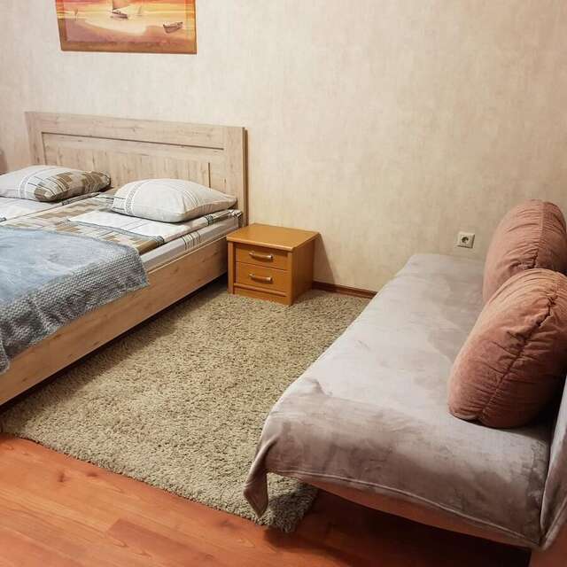 Апартаменты квартира с 3 спальнями в центре Брест-9